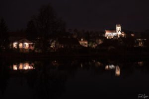 Auvers-sur-Oise by night