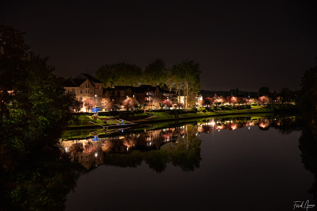 Nuit sur l'Oise et ses reflets