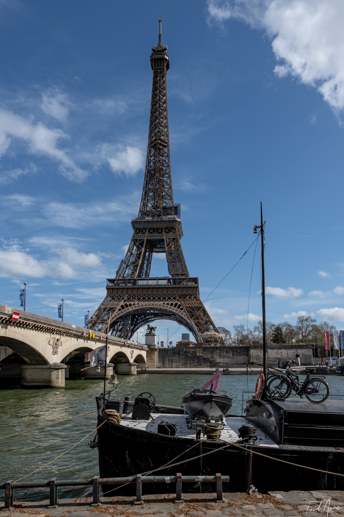 Péniche & Tour Eiffel