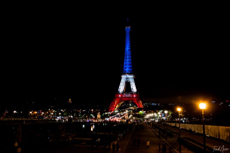 Tour Eiffel en Bleu Blanc Rouge