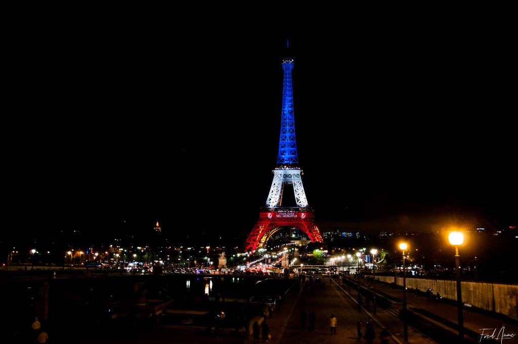 Tour Eiffel en Bleu Blanc Rouge